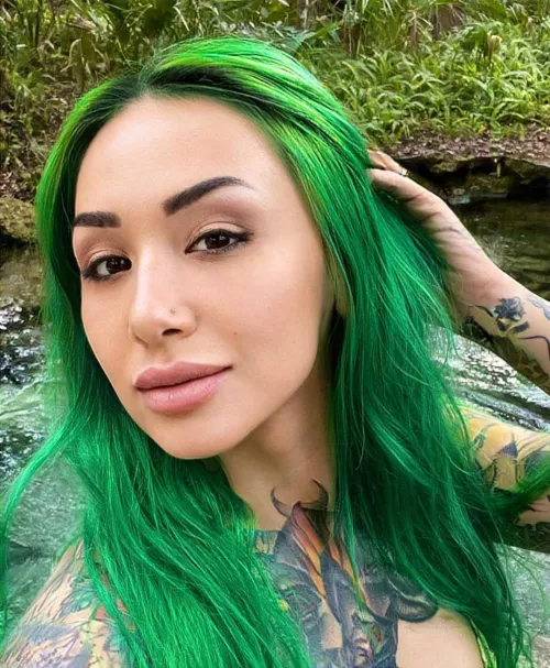 Shotzi’s nice w/ little makeup