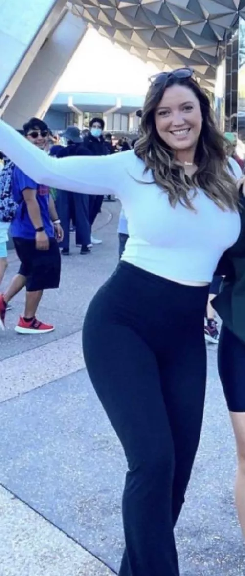 Should 31 year old mom of 2 do porn?