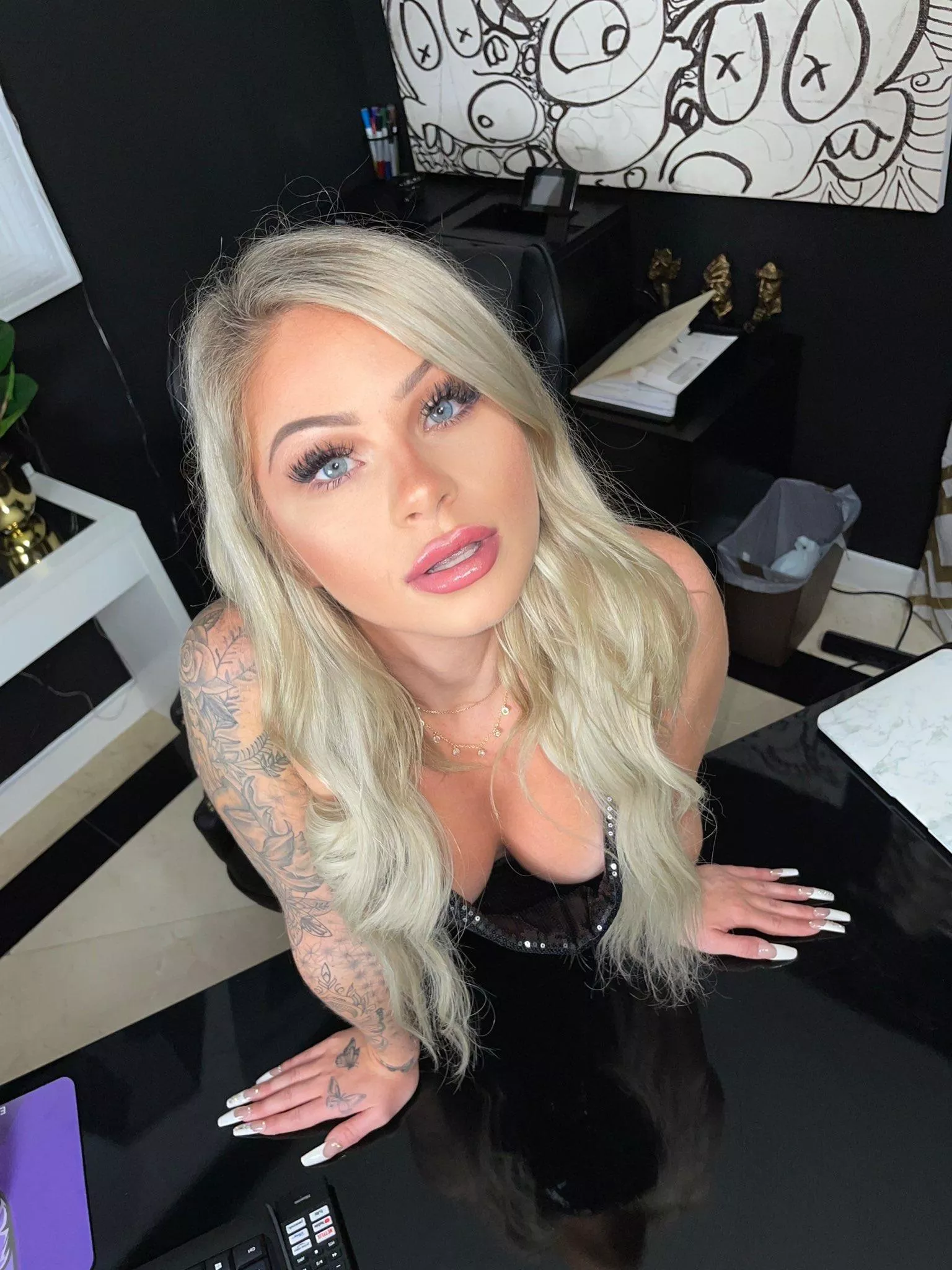 Should I change my hair or stay blonde