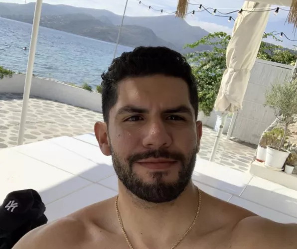 Should i go by Loui (first name) or Alberto (Albie) middle name