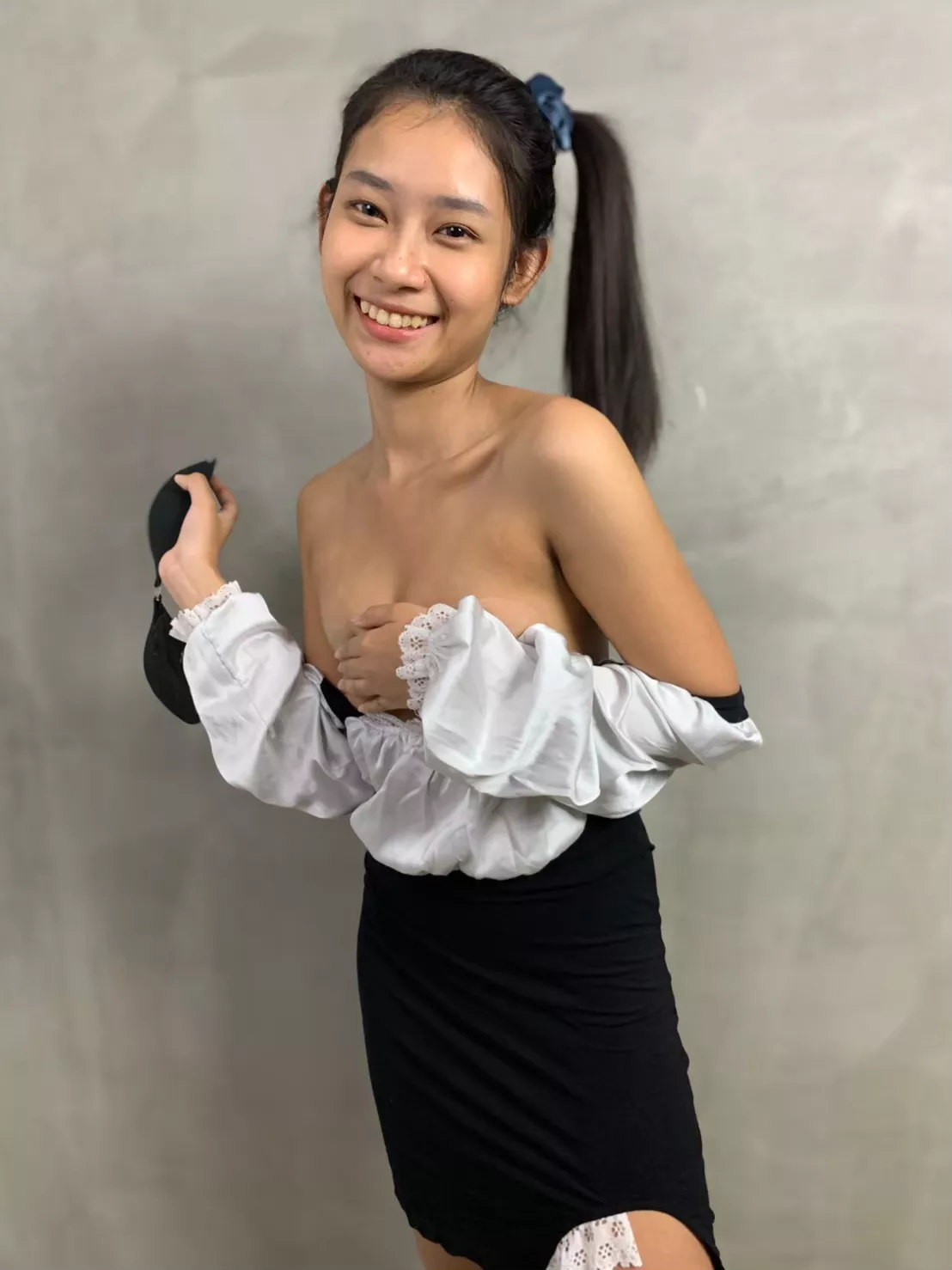 Should i leave my bra with you π Should i leave my bra with you π