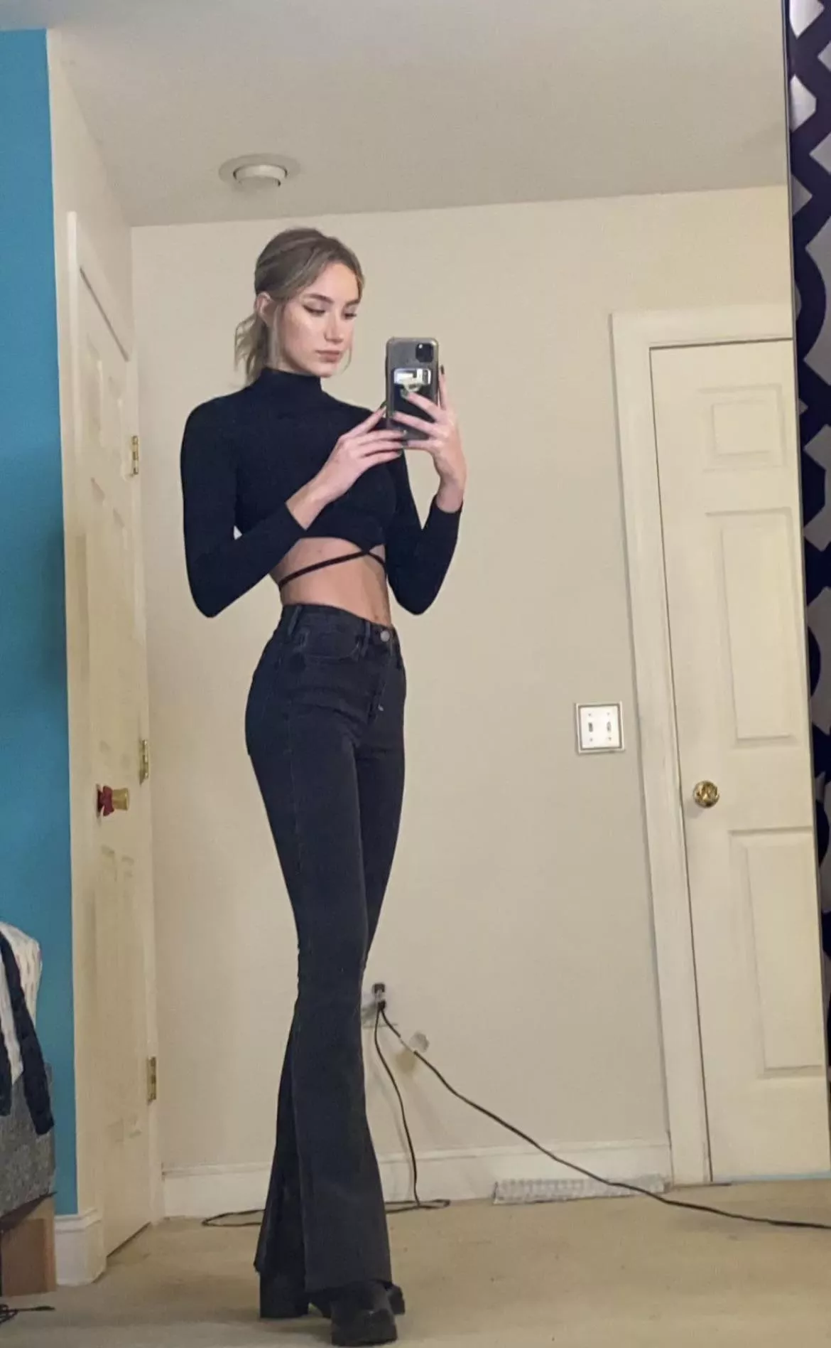 Should I post more here? 🖤