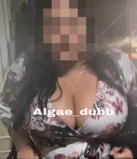 Should I Share More Of These Big Mommy Tits ๐ผ๐ผ? Who Wants To Help Me Milk These Udders? ๐