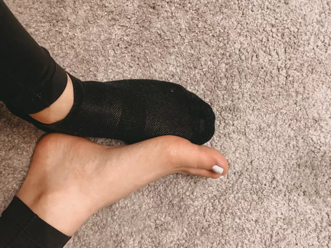 Should I take my sweaty socks off after sports or leave them on? π¦