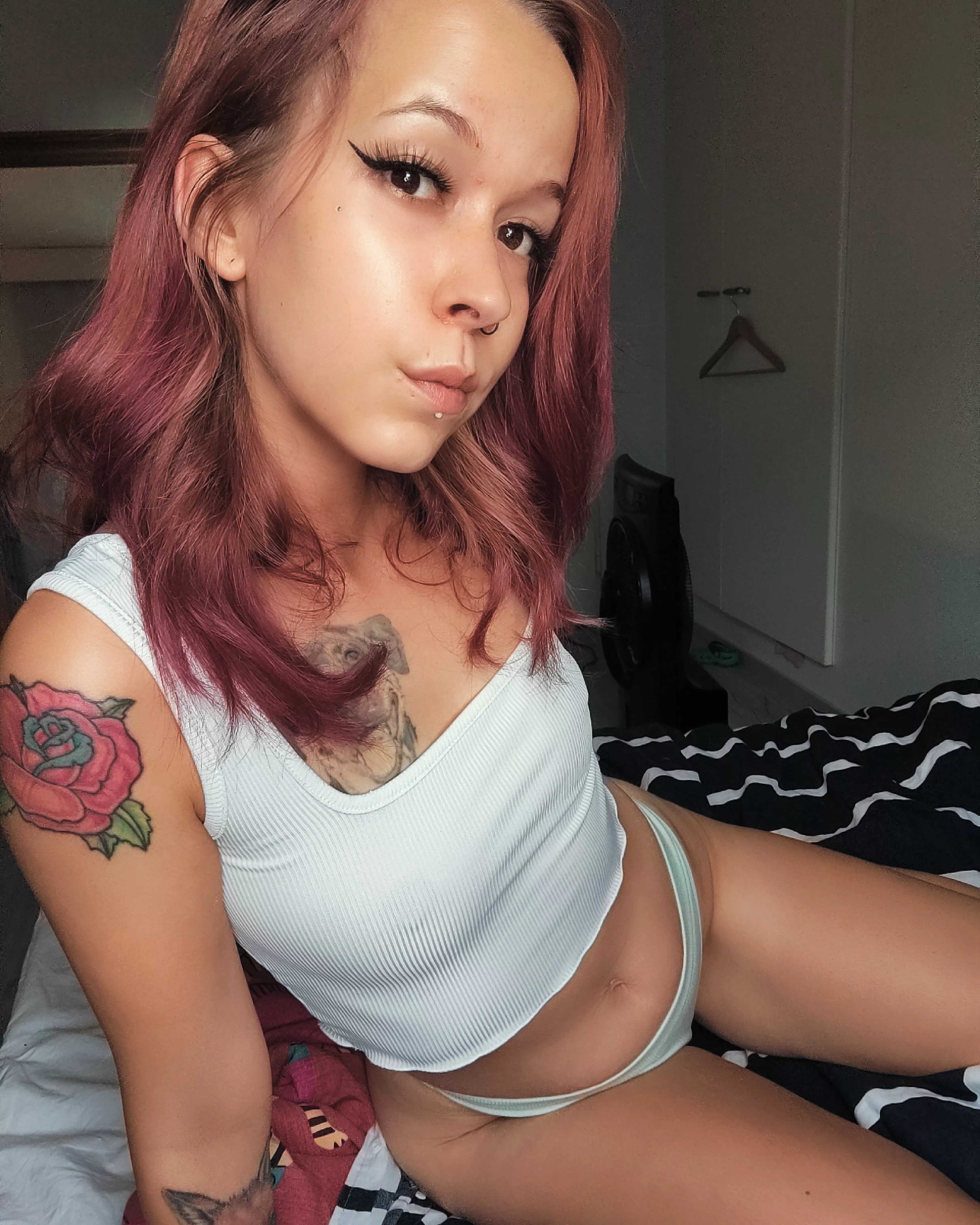 Should i take off my clothes?💕