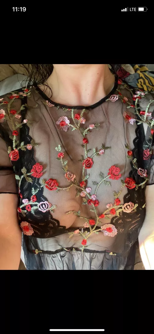 😁 should I take the shirt or the bra off??