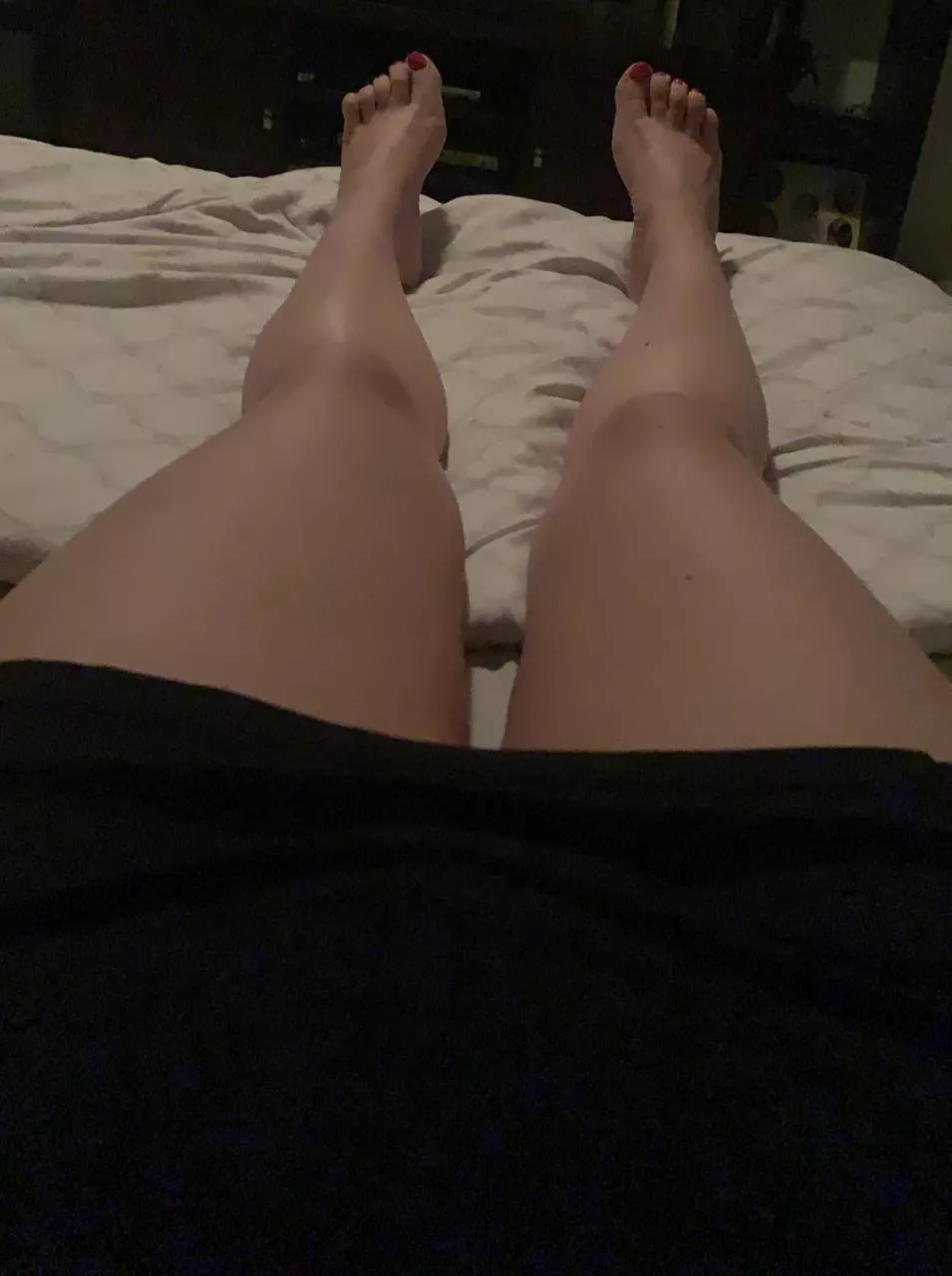 💋Should i turn around and show my Ass? (F) 💋Should i turn around and show my Ass? (F)