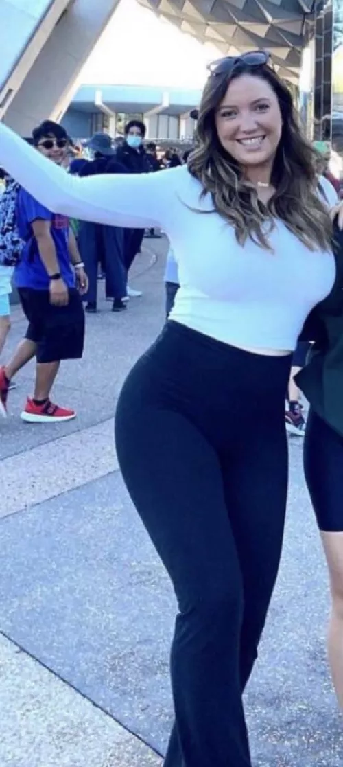 Should milf of two make porn