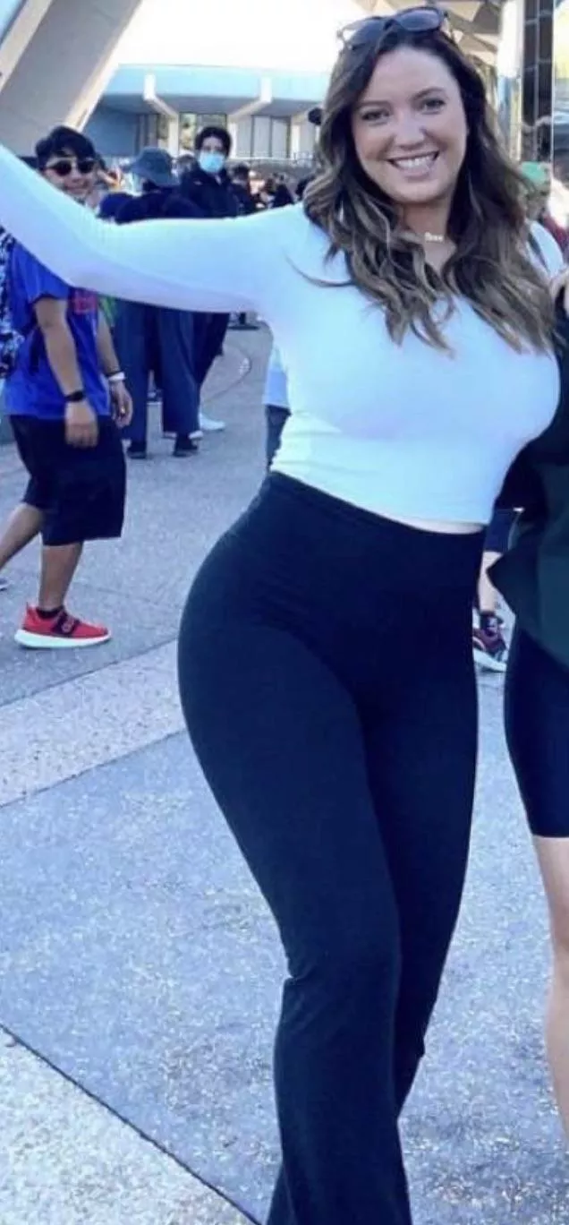 Should mom of 2 do porn?