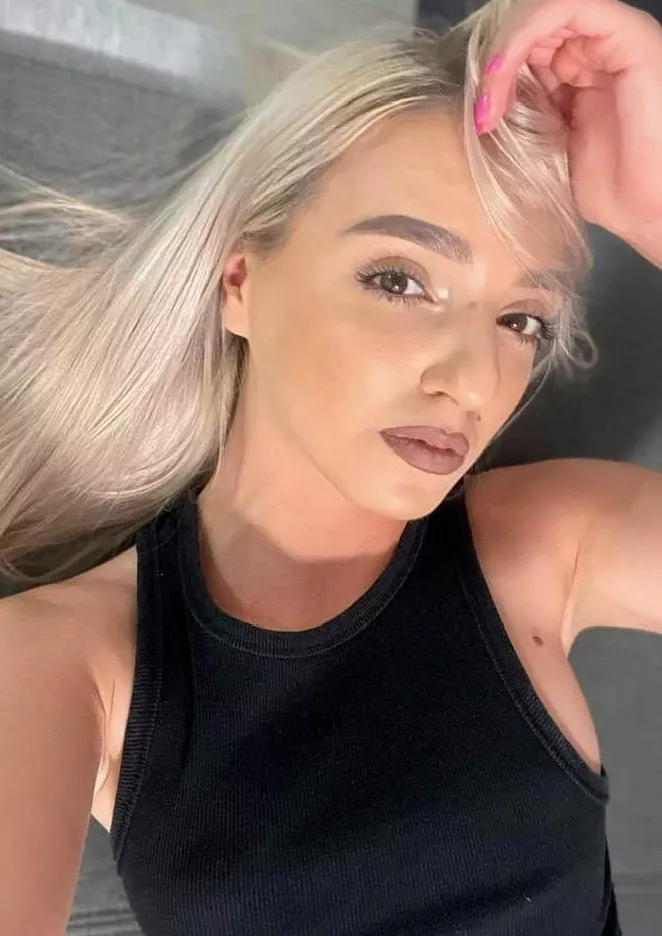 Show everyone how you use my face 👅 Show everyone how you use my face 👅