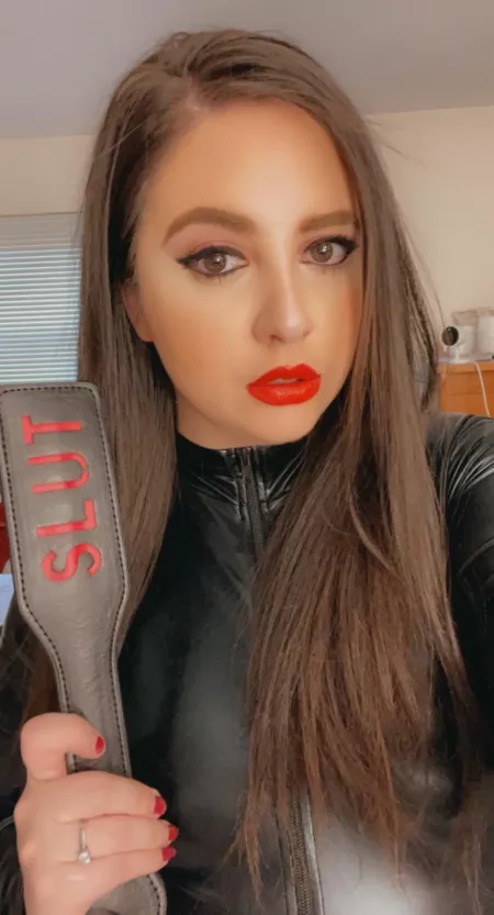 Show your ass and let me whip it and leave this