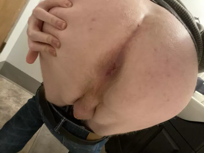 Showing daddy my pussy at work (26)