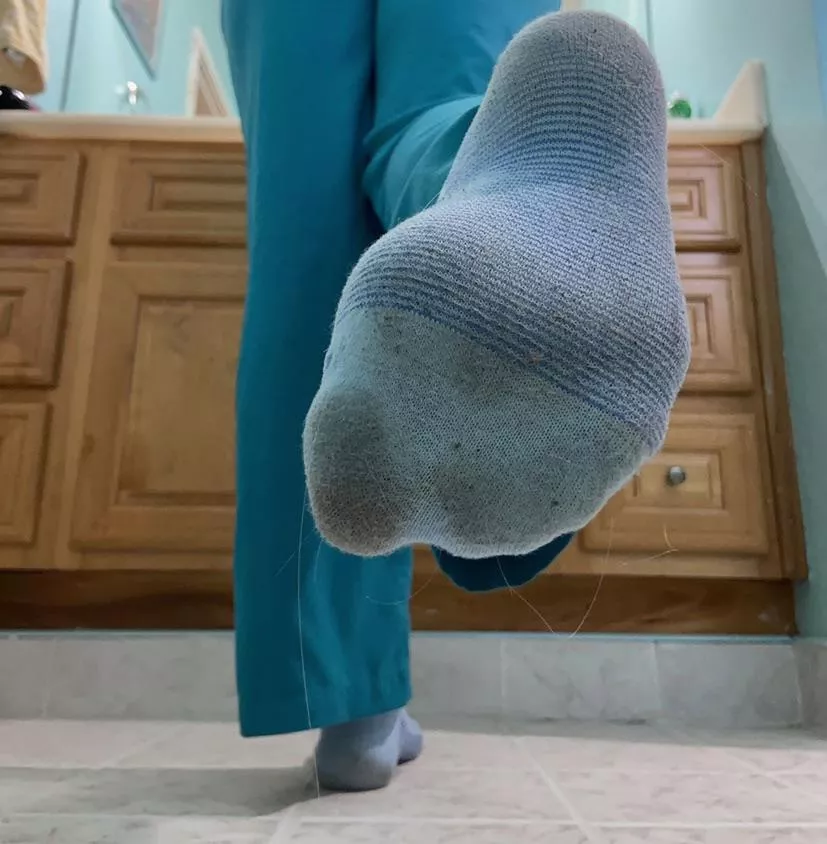 Showing off my dirty ankle socks😋 Showing off my dirty ankle socks😋