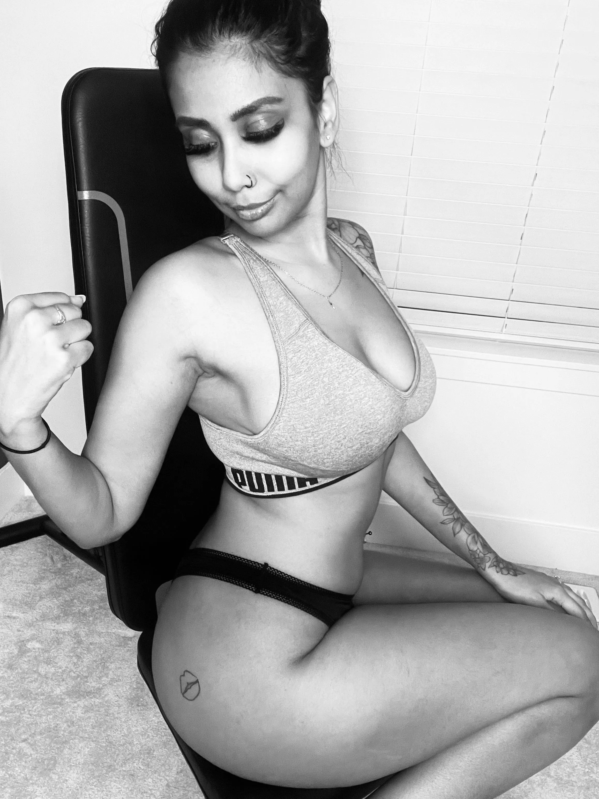 Showing off my muscles. 😏