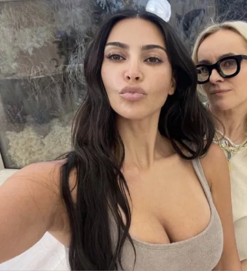 showing off that cleavage