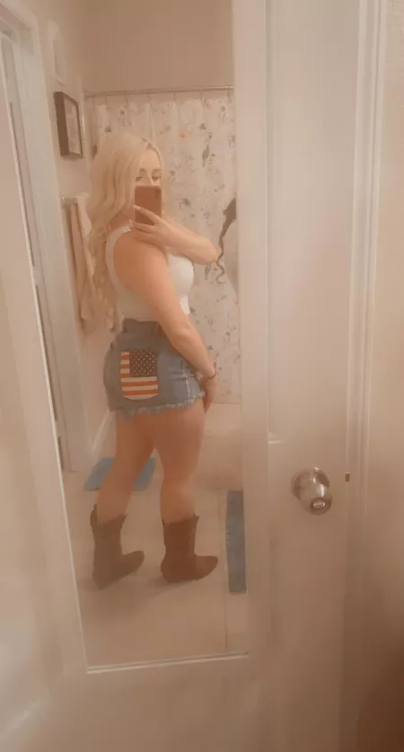 Showing you alittle of my country side 😈