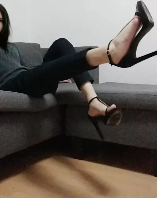 Showing you guys my black strappy heels 💕 (oc)