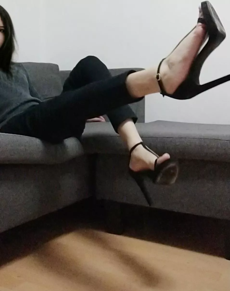 Showing you guys my black strappy heels 💕 (oc)