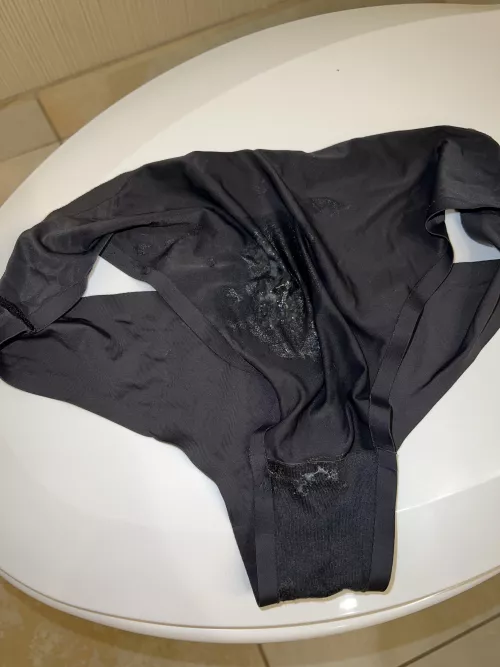 SIL posted a hot selfie on Instagram so I had to cream her panties