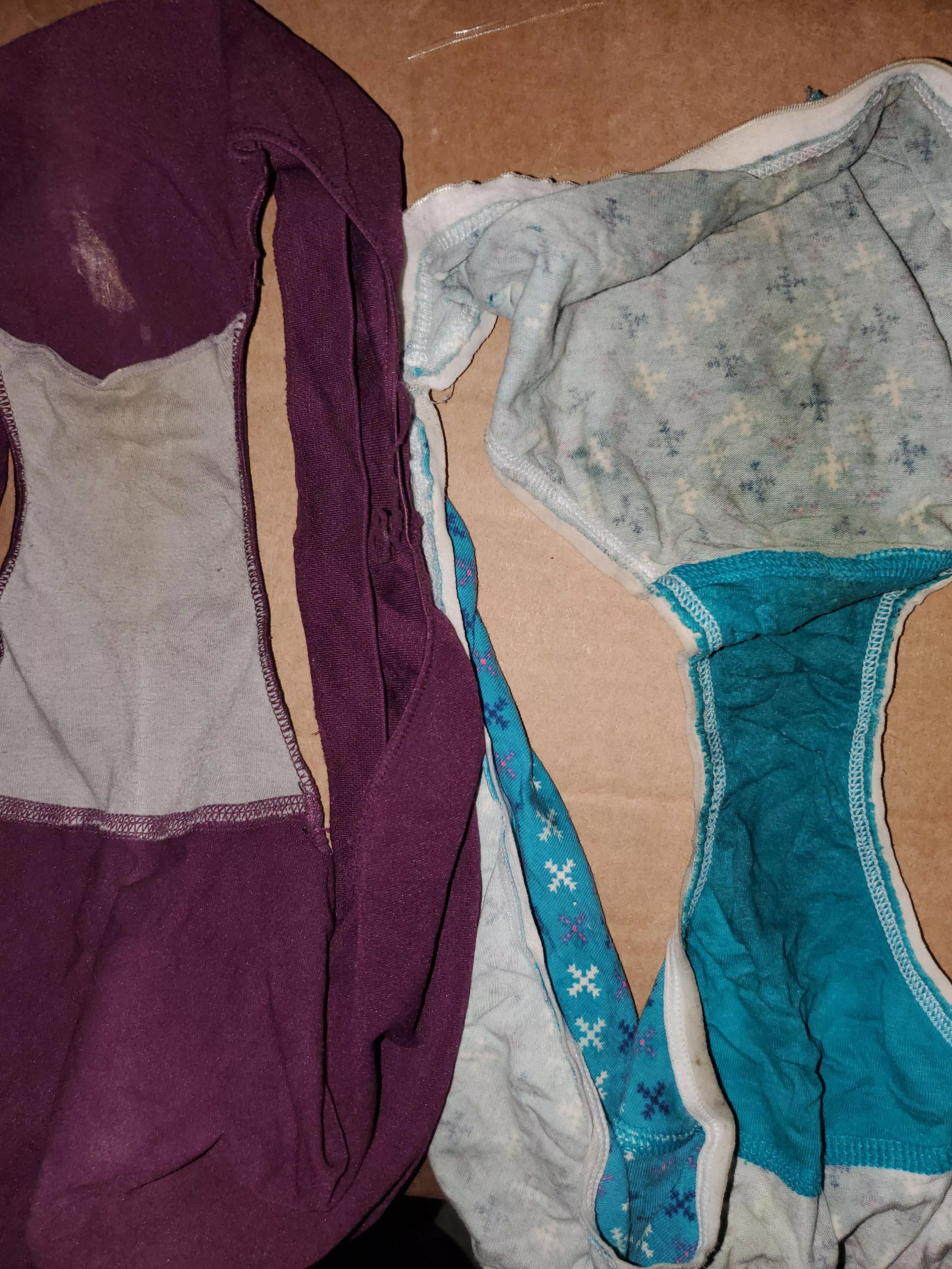 Sils panties on left her friend on right I'm stating a new cum wrag with sils panties for a customer but will b adding cum to her friends too to b continued