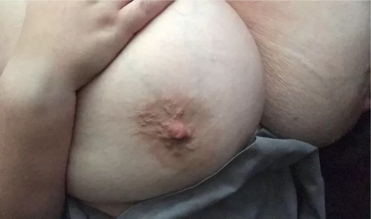 Since it’s raining... let’s just spend the day in bed together 😘