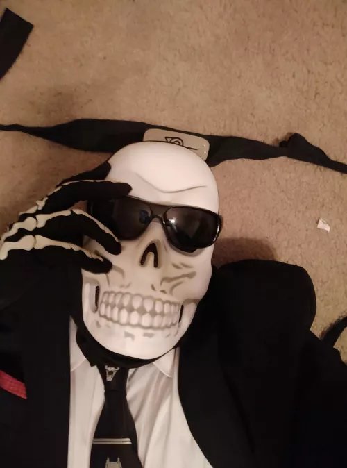 Since my friend stole my(Very Bad German) Officer hat I'm stuck looking like a fancy skeleton for Halloween with only a few knowing who I am