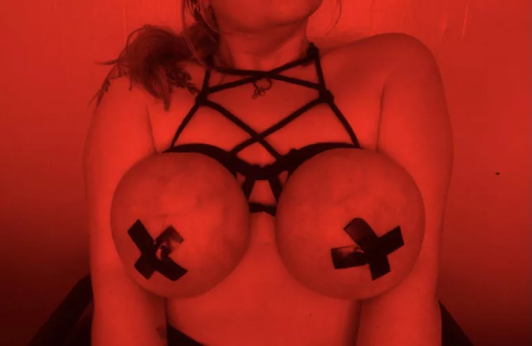 Sir’s plaything [F]