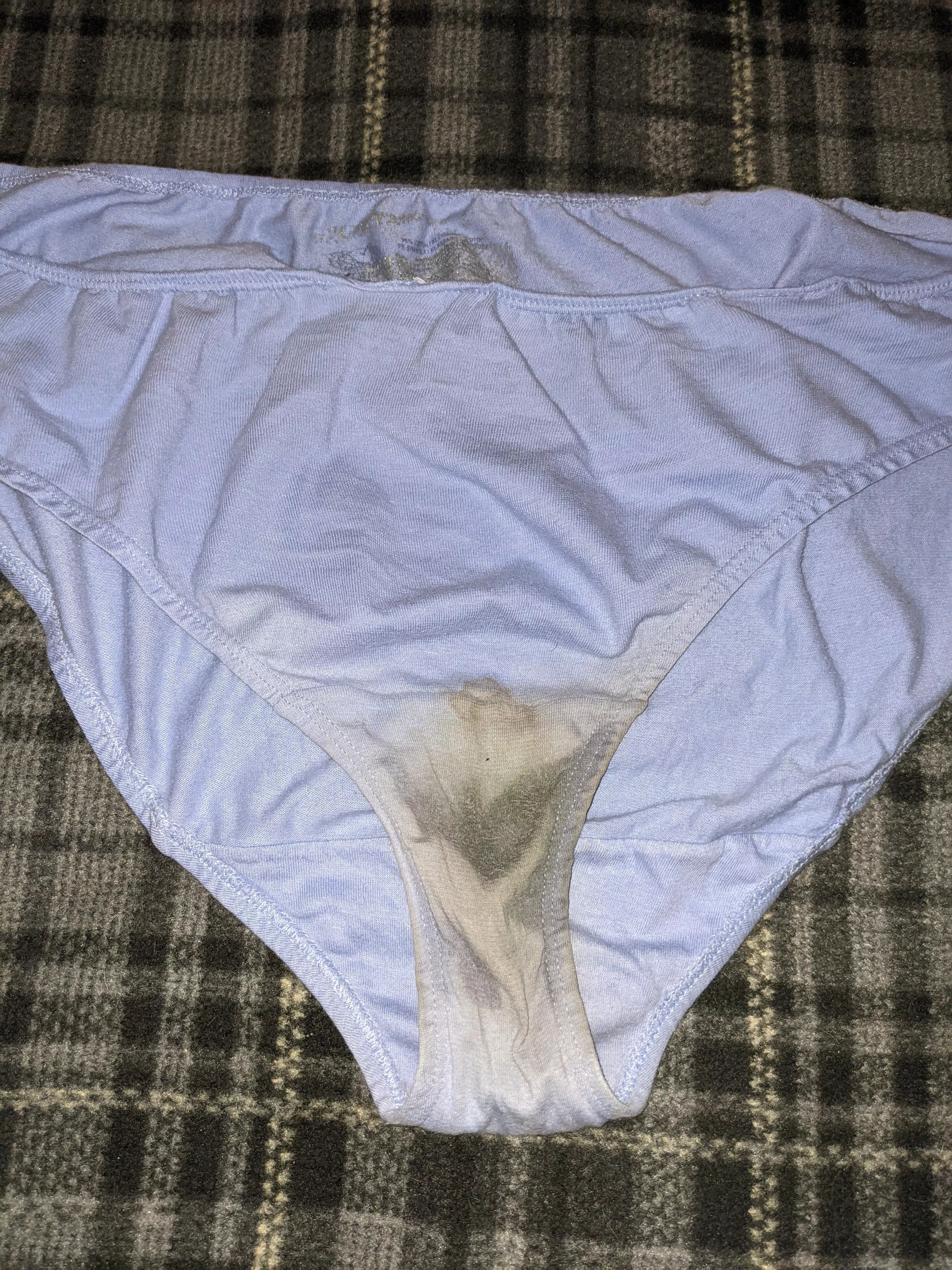 Sisters panties 🥰❤️ right before she goes for a shower. Smells amazing Sisters panties 🥰❤️ right before she goes for a shower. Smells amazing