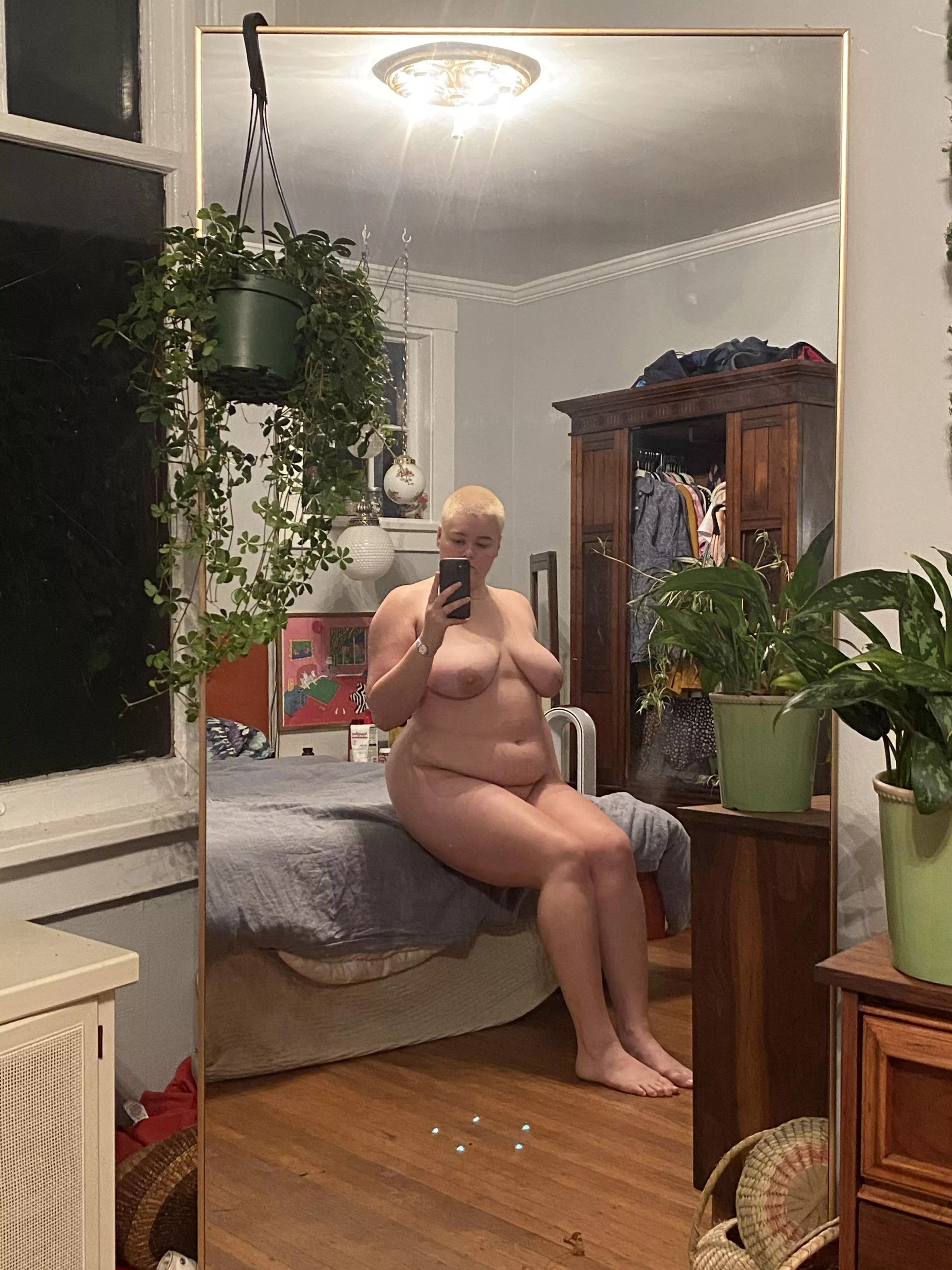 Sitting belly [24, 230lbs, 5’11”]