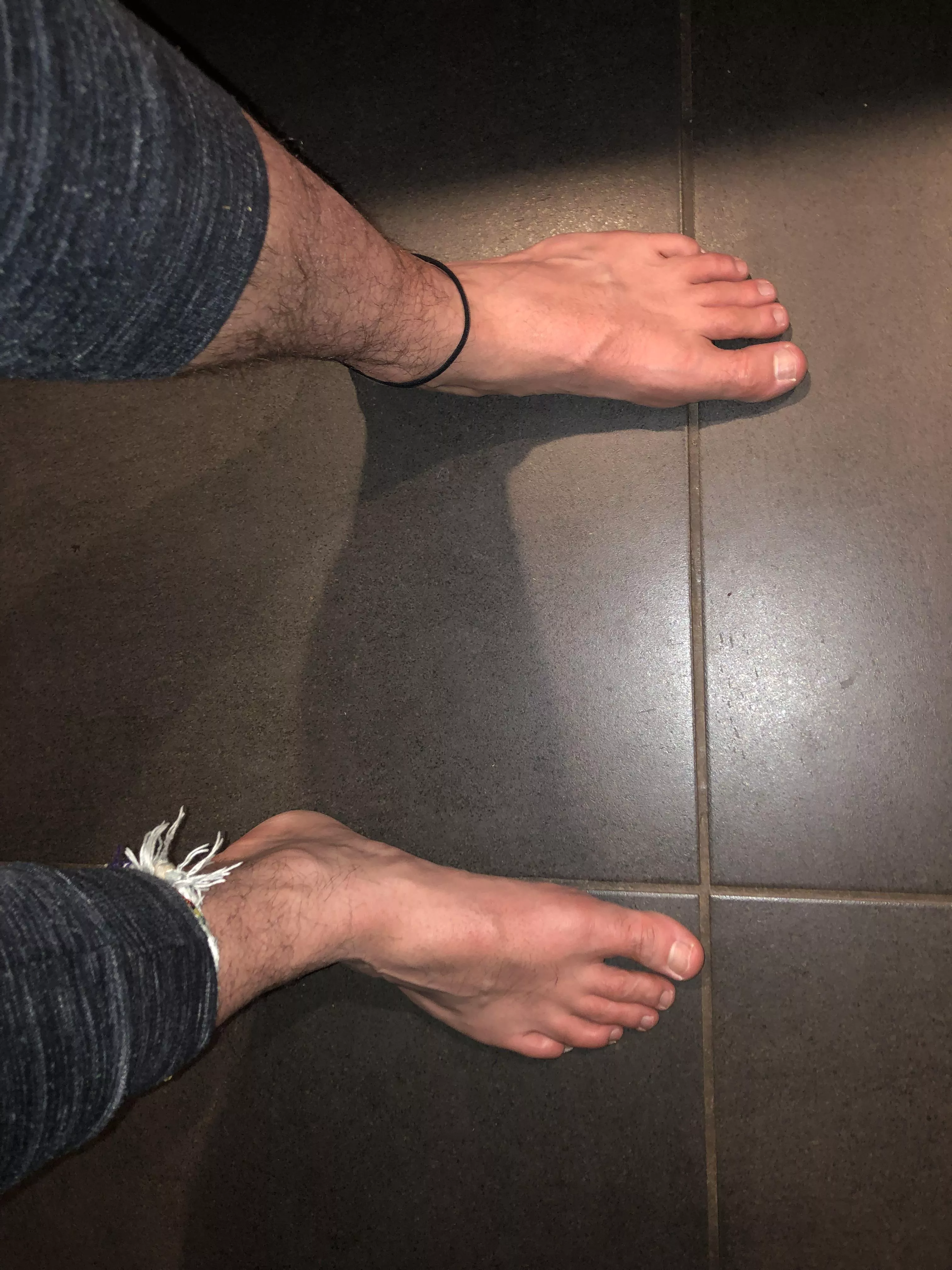 Size 12 (M20) Like feet?