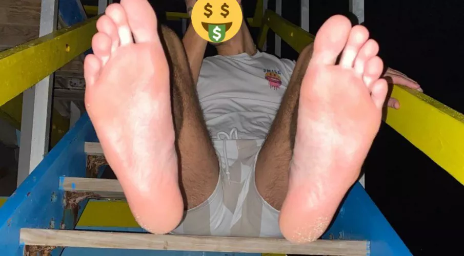 Size 12s in your face