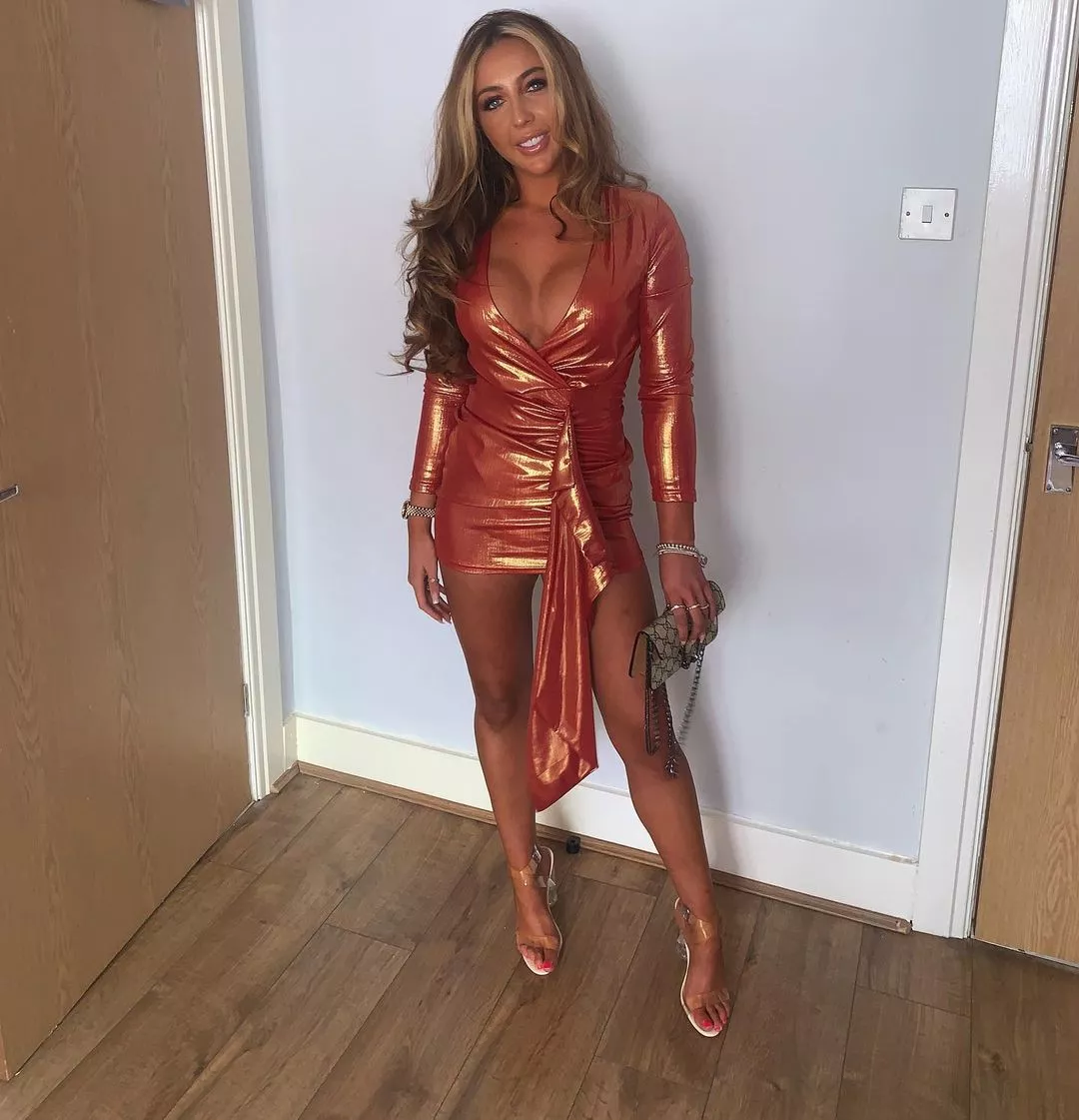 Skin and dress blend in together