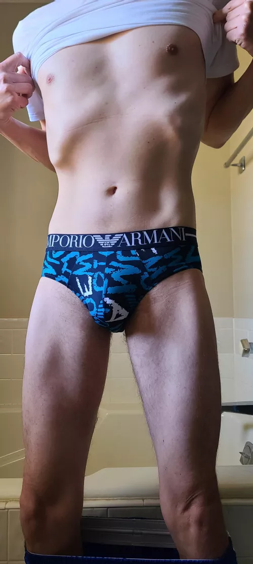 Skinny legs in briefs