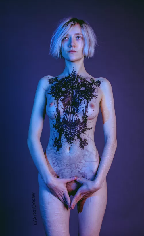 skull body paint by ArtofDecay