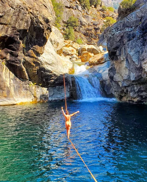 Slacklining is one of my favorite activities to do naked๐