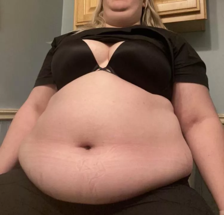 *slaps roof of girlfriend* this baby can hold a whole bag of chili beef tacos 😮‍💨