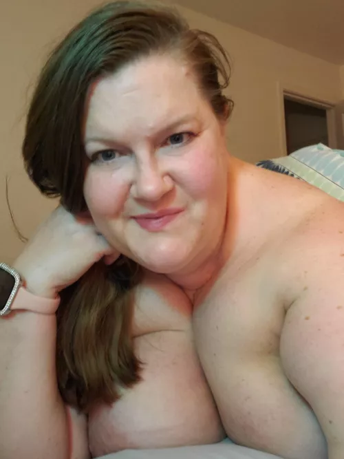 Sleepy time 😴. Come join me 💕💋 [F49]