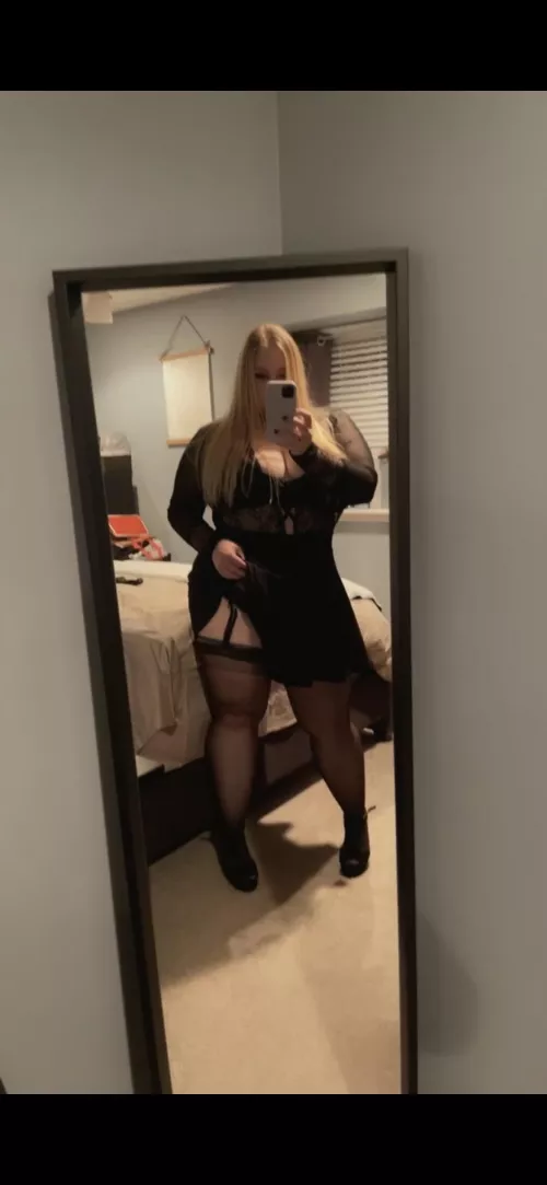 slide your hands up my skirt