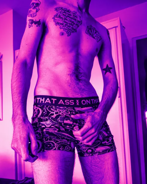 Slim, Toned, Tattooed, Kink & 420 friendly π³οΈβπ, 300+ posts πΈSend requests π€ Be sure to engage π Cheap promos on my free just get in touchπ―