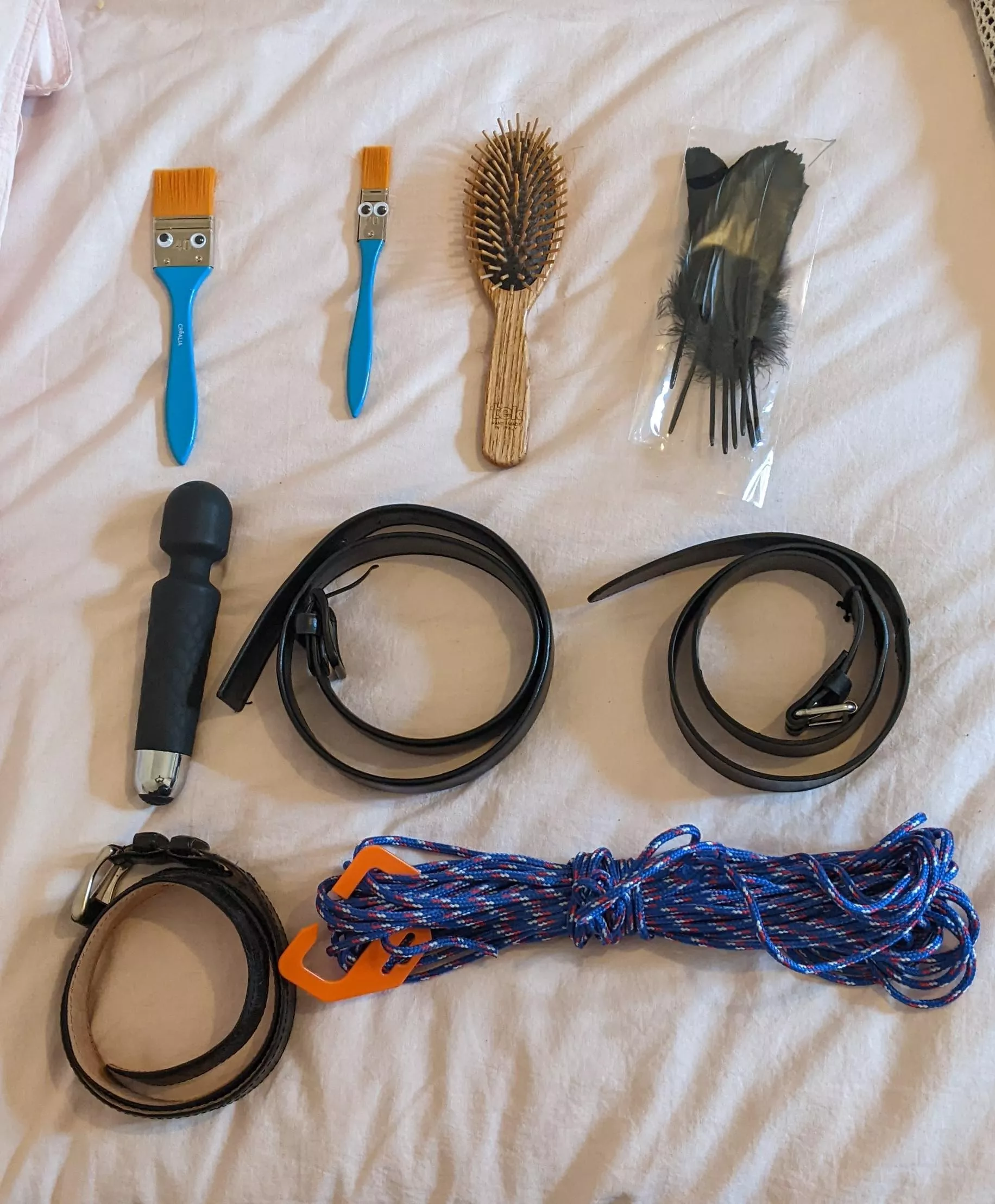 Slowly building a setup (yes there I will keep the googly eyes)