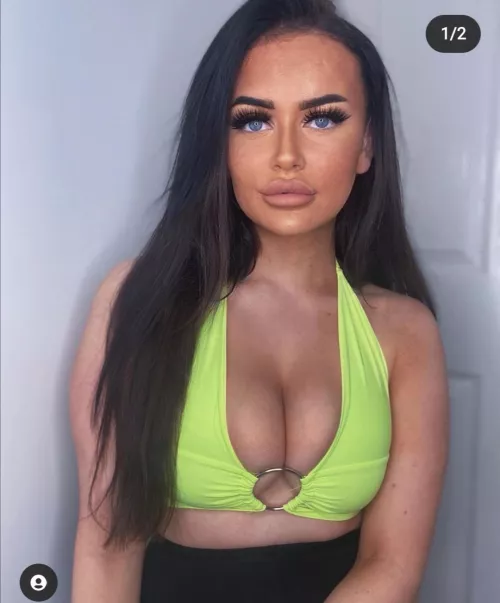 slut in green