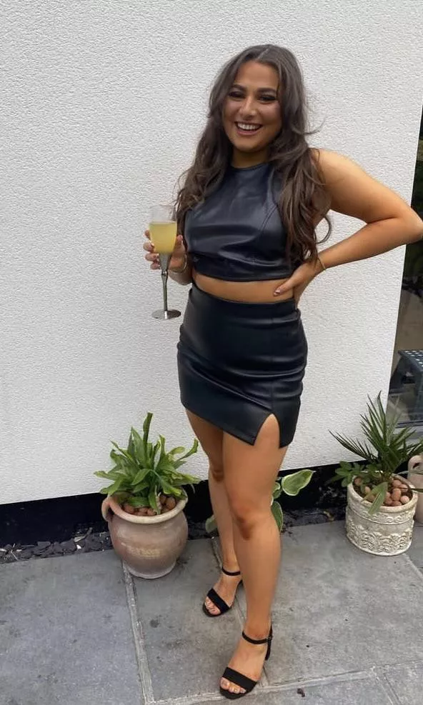 Slutty little Lillie