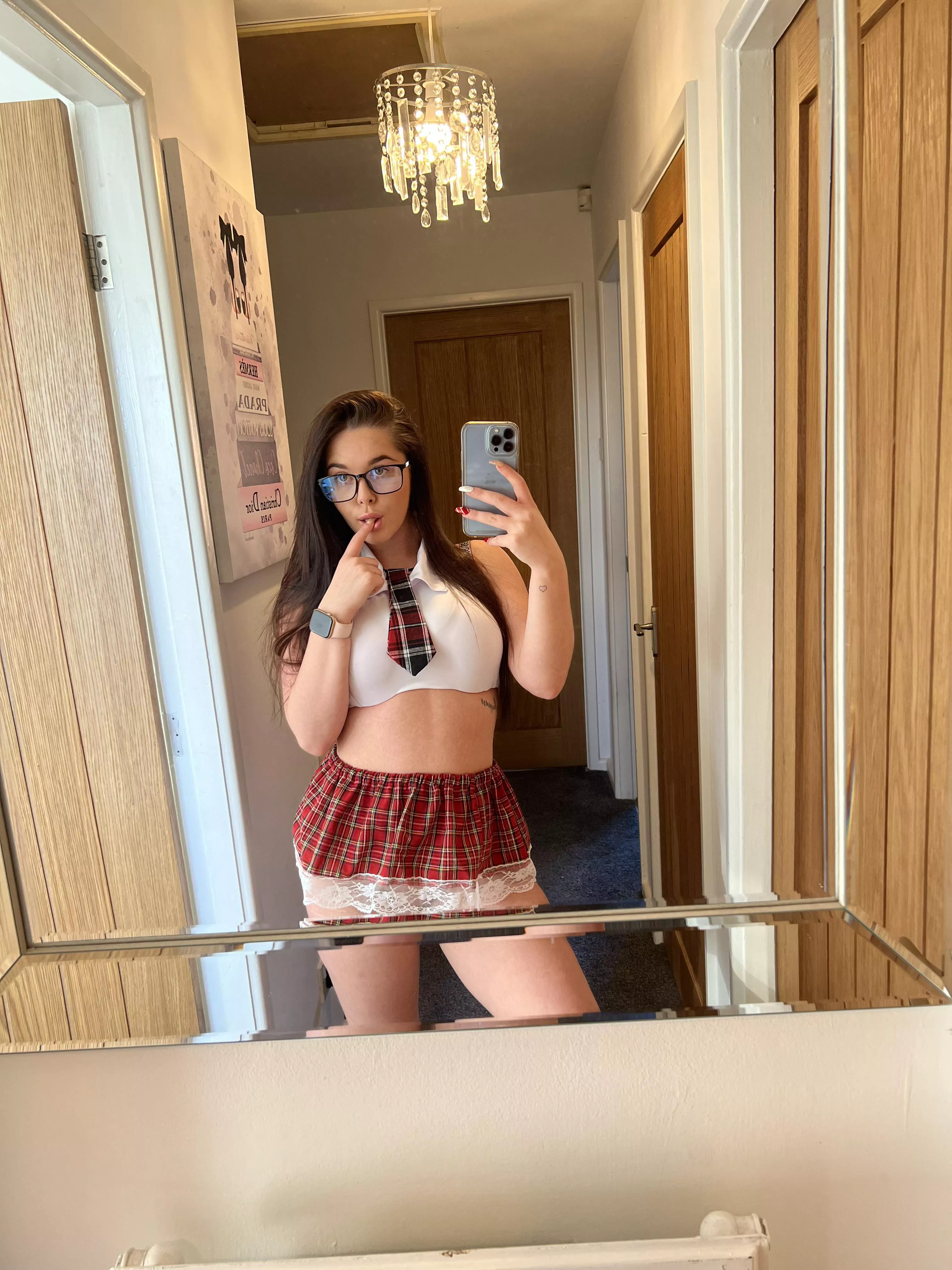 Slutty student 👀😜 F21