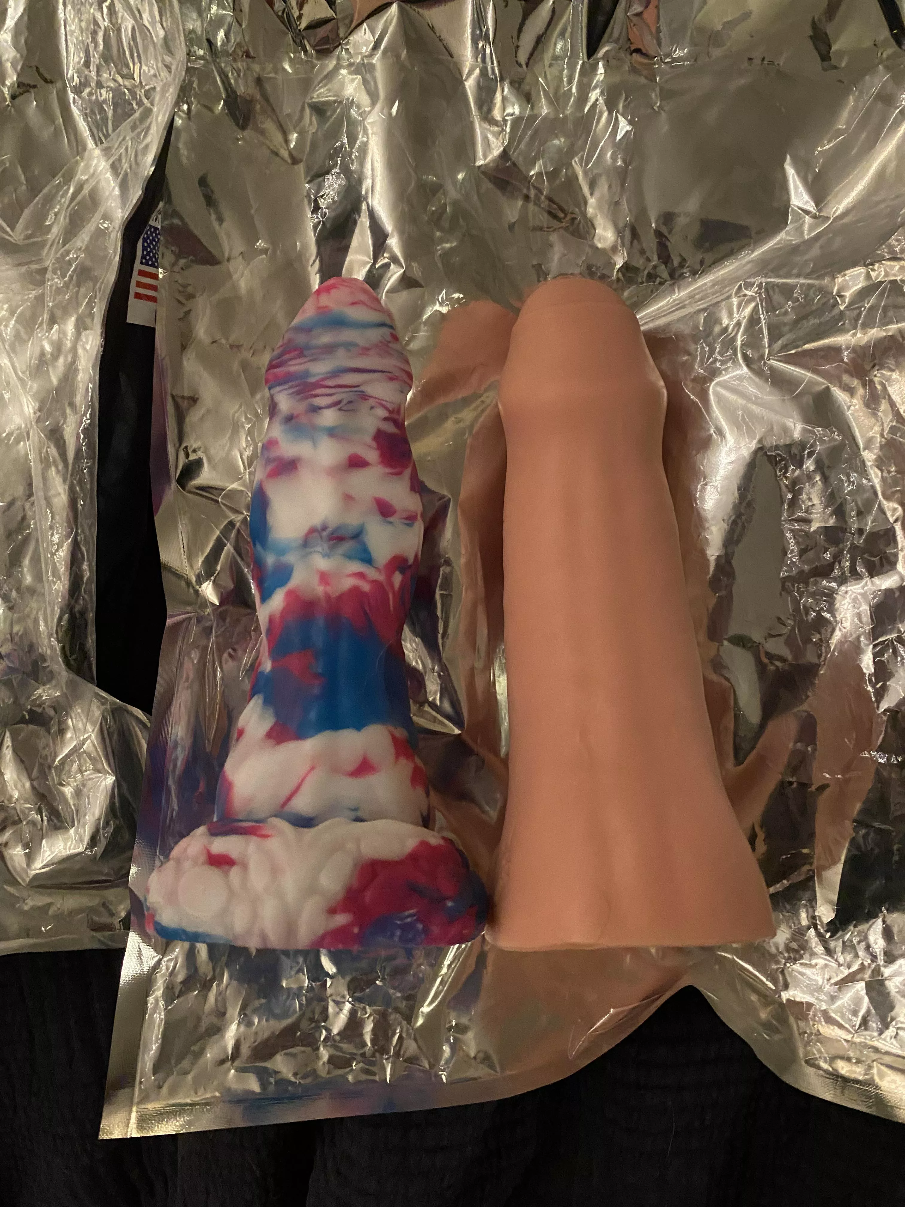 Small Archer next to small Nox. He’s got girth all the way down.