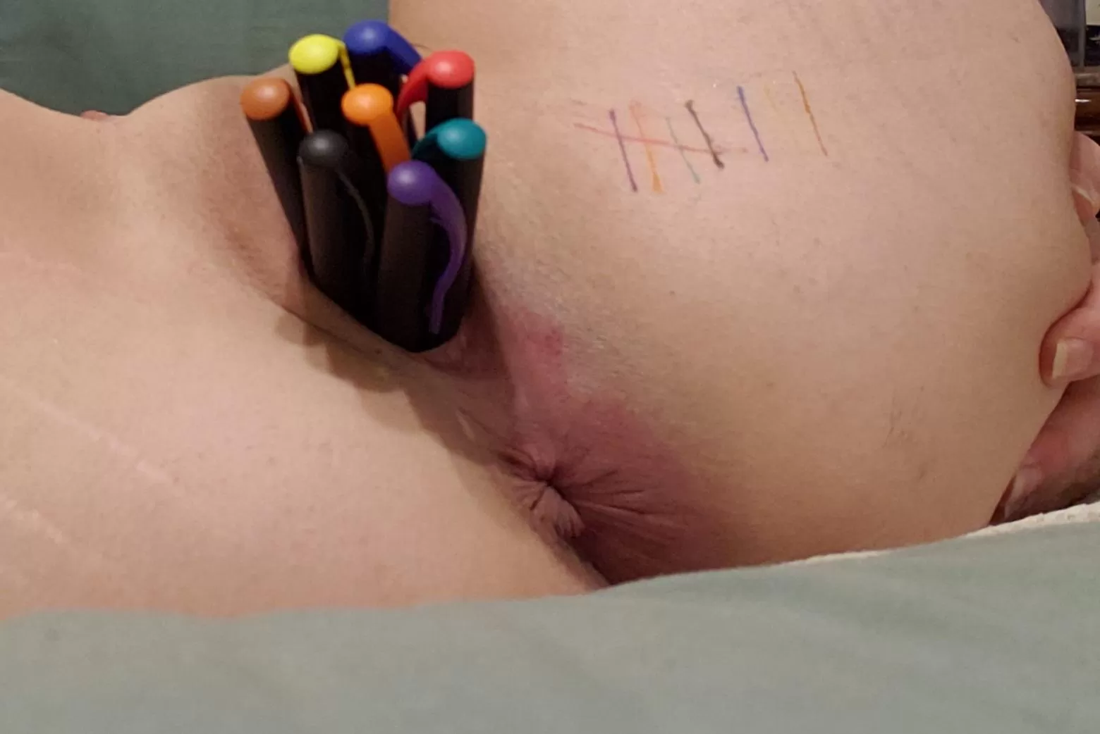 Small pack of markers... I think I can fit more ☺️