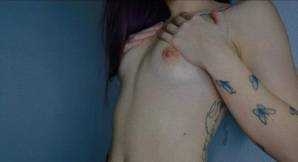 small tits are the best - always perky😋🍒