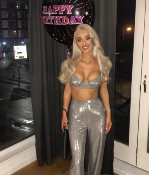 Small waist fake 🍉