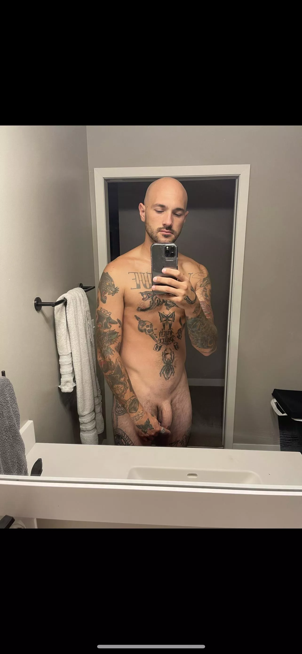 Smash or pass 😘 (oc)