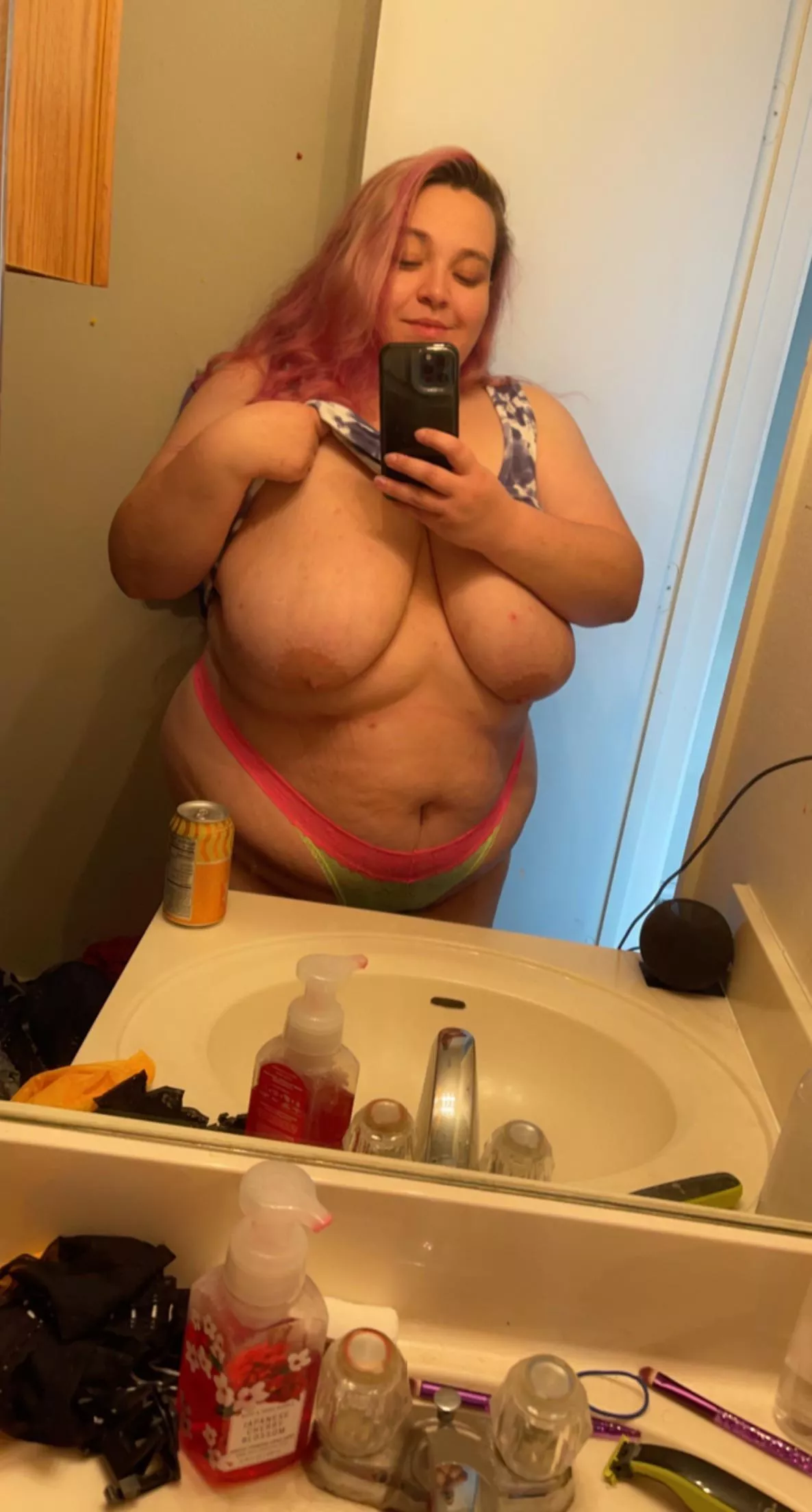 Smash or Pass? 💋 😝