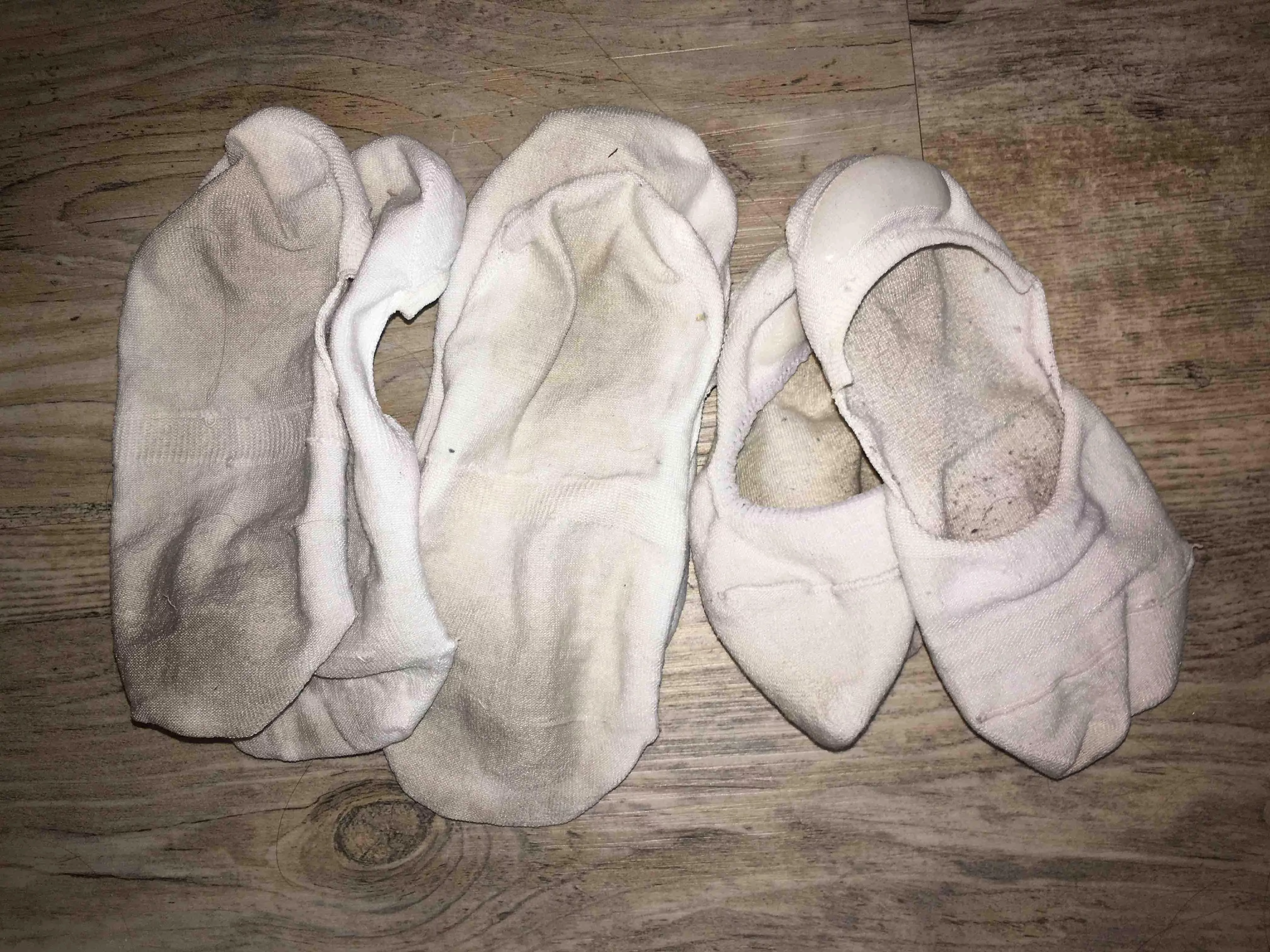 Smelly White No-Shows